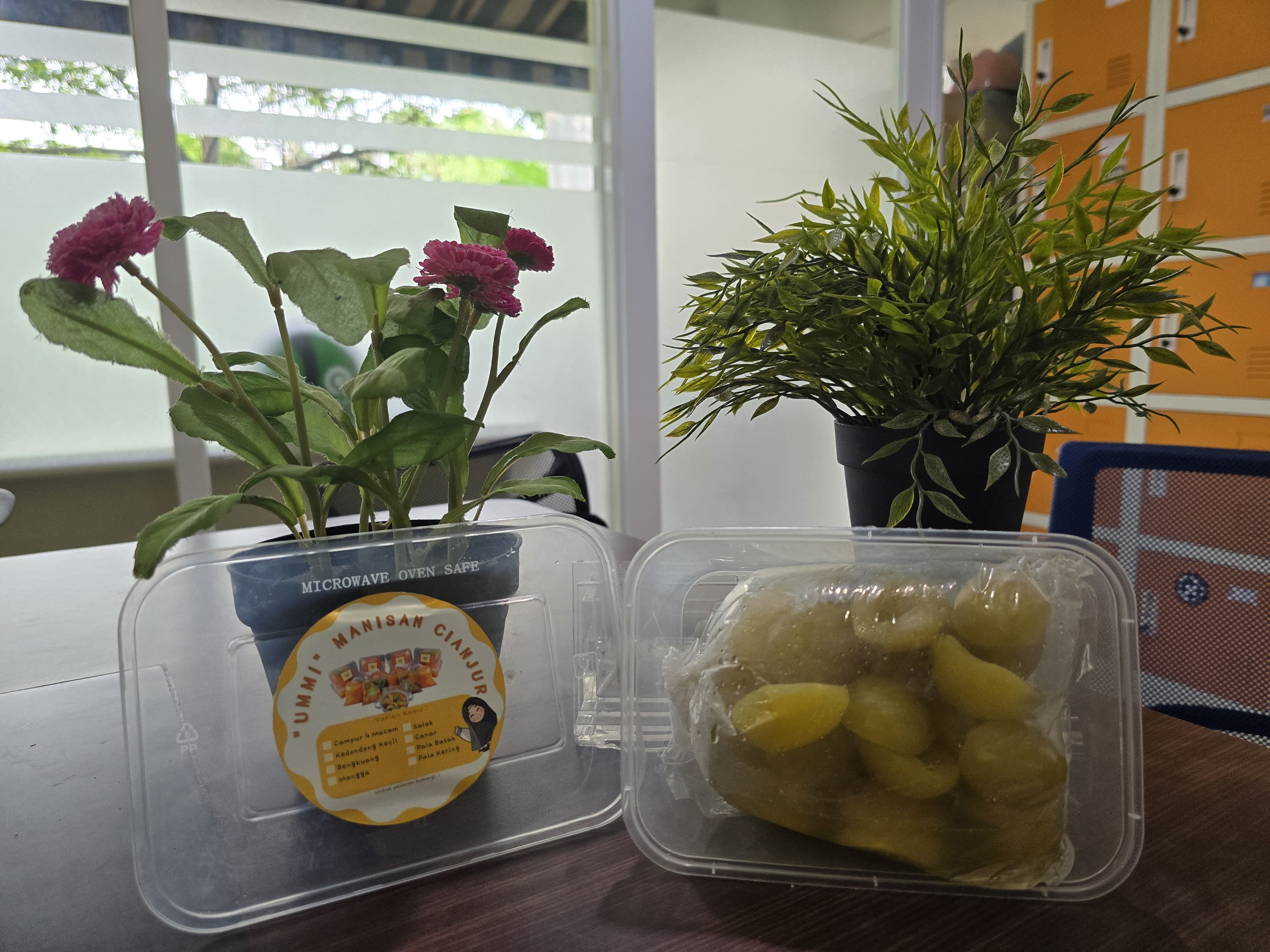 Manisan Umi Cianjur Varian Buah Pala